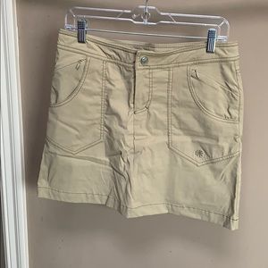 Athleta outdoorsy skirt
